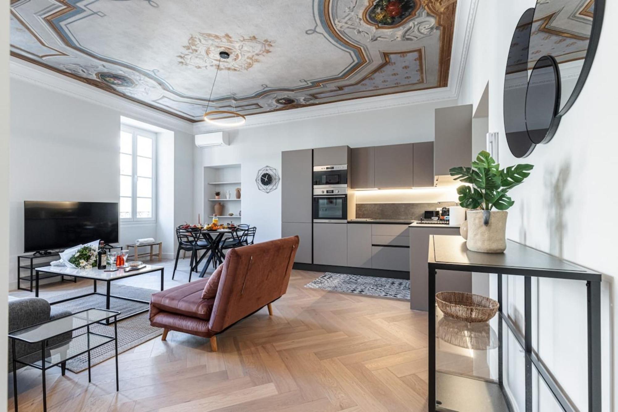 Philibert - Traditional Apart With Historical Fresco Nice Buitenkant foto