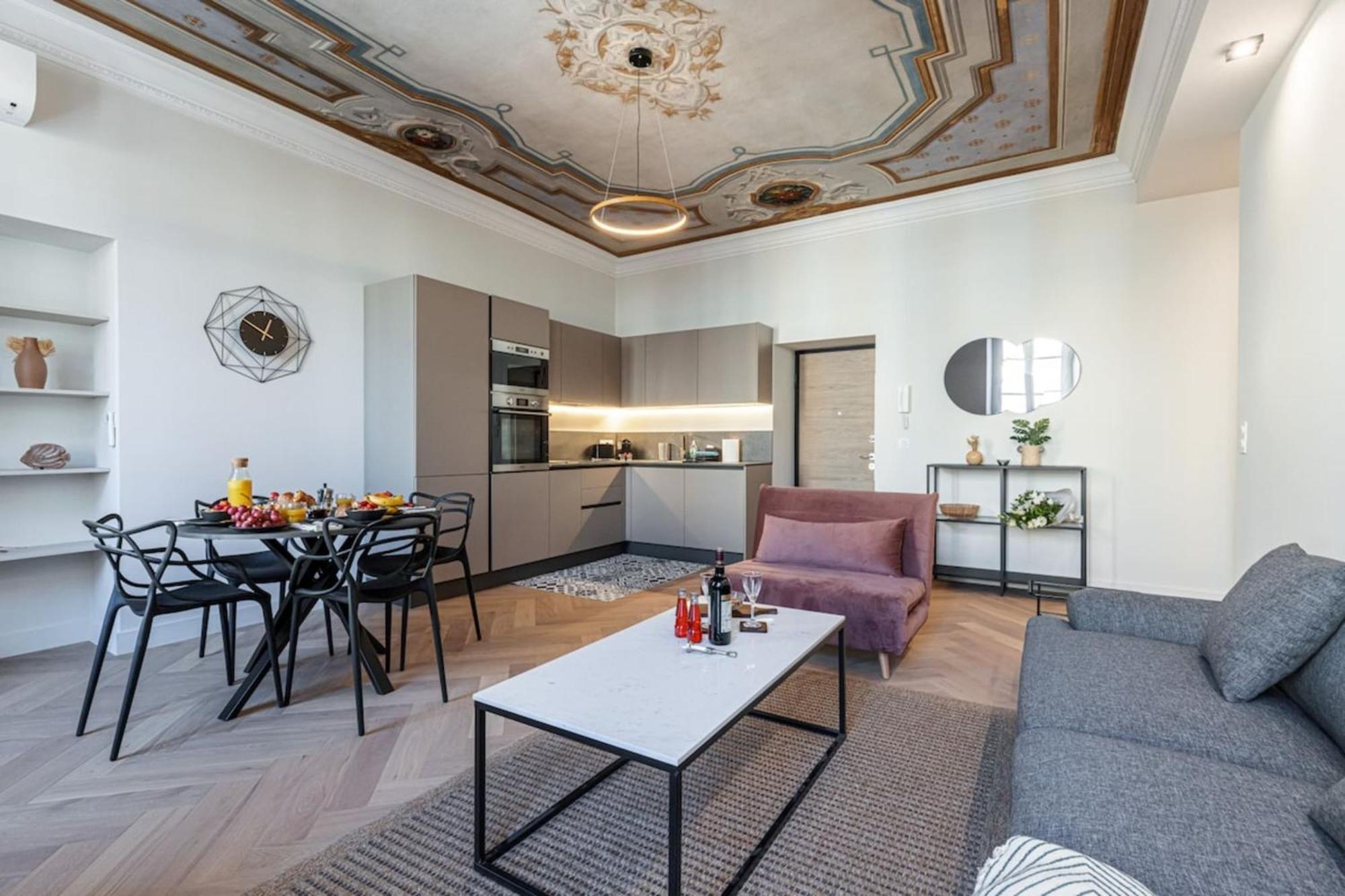 Philibert - Traditional Apart With Historical Fresco Nice Buitenkant foto